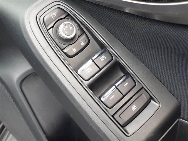 インプレッサＧ４ ２．０ｉ－Ｓアイサイト　アイサイト　ＳＴＩエアロ　メモリーナビ　レーダークルーズコントロール　ＢＳＭ　禁煙車　フルセグＴＶ　Ｂｌｕｅｔｏｏｔｈ対応　ＨＩＤヘッドライト　純正１８インチアルミホイール　４ＷＤ　ＭＴモード付ＡＴ（44枚目）