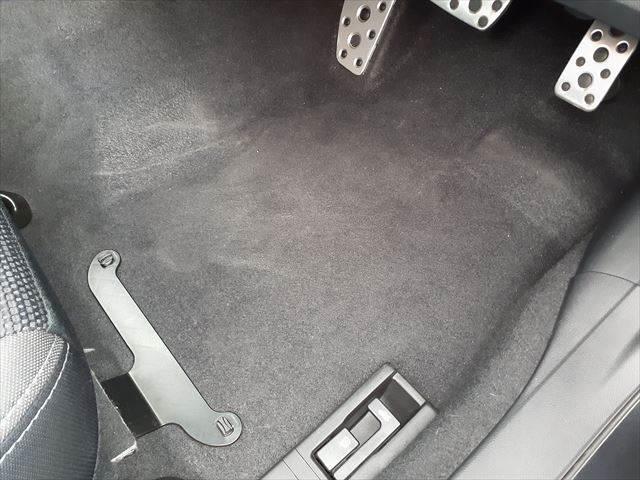 インプレッサＧ４ ２．０ｉ－Ｓアイサイト　アイサイト　ＳＴＩエアロ　メモリーナビ　レーダークルーズコントロール　ＢＳＭ　禁煙車　フルセグＴＶ　Ｂｌｕｅｔｏｏｔｈ対応　ＨＩＤヘッドライト　純正１８インチアルミホイール　４ＷＤ　ＭＴモード付ＡＴ（50枚目）