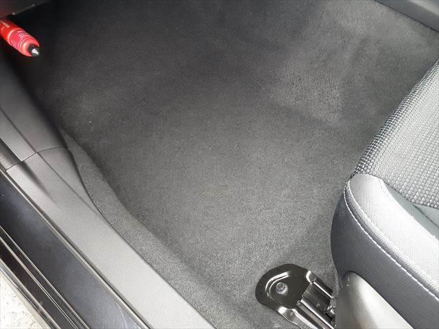 インプレッサＧ４ ２．０ｉ－Ｓアイサイト　アイサイト　ＳＴＩエアロ　メモリーナビ　レーダークルーズコントロール　ＢＳＭ　禁煙車　フルセグＴＶ　Ｂｌｕｅｔｏｏｔｈ対応　ＨＩＤヘッドライト　純正１８インチアルミホイール　４ＷＤ　ＭＴモード付ＡＴ（53枚目）