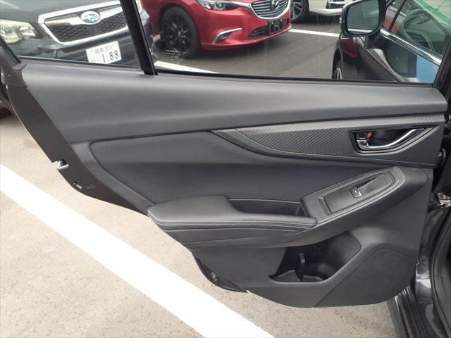 インプレッサＧ４ ２．０ｉ－Ｓアイサイト　アイサイト　ＳＴＩエアロ　メモリーナビ　レーダークルーズコントロール　ＢＳＭ　禁煙車　フルセグＴＶ　Ｂｌｕｅｔｏｏｔｈ対応　ＨＩＤヘッドライト　純正１８インチアルミホイール　４ＷＤ　ＭＴモード付ＡＴ（60枚目）