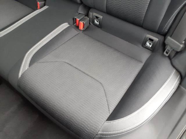 インプレッサＧ４ ２．０ｉ－Ｓアイサイト　アイサイト　ＳＴＩエアロ　メモリーナビ　レーダークルーズコントロール　ＢＳＭ　禁煙車　フルセグＴＶ　Ｂｌｕｅｔｏｏｔｈ対応　ＨＩＤヘッドライト　純正１８インチアルミホイール　４ＷＤ　ＭＴモード付ＡＴ（62枚目）