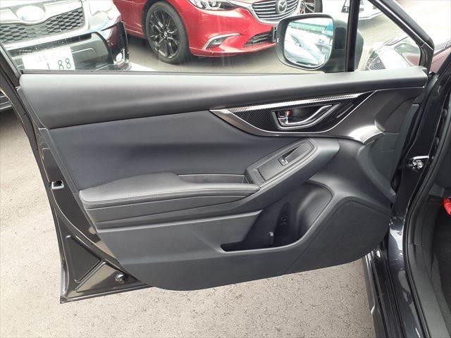 インプレッサＧ４ ２．０ｉ－Ｓアイサイト　アイサイト　ＳＴＩエアロ　メモリーナビ　レーダークルーズコントロール　ＢＳＭ　禁煙車　フルセグＴＶ　Ｂｌｕｅｔｏｏｔｈ対応　ＨＩＤヘッドライト　純正１８インチアルミホイール　４ＷＤ　ＭＴモード付ＡＴ（63枚目）