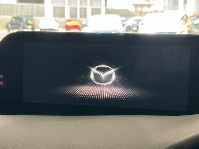ＭＡＺＤＡ３ファストバック ＸＤプロアクティブ　ツーリングセレクション　４ＷＤ　ディーゼル　ＢＯＳＥサウンド　純正ＳＤナビ　全方位カメラ　レーダークルーズ　シートヒーター　衝突軽減ブレーキ　禁煙車　パワーシート　ブルートゥース　フルセグＴＶ　ＥＴＣ　ＬＥＤヘッドライト（4枚目）