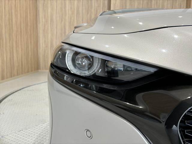 ＭＡＺＤＡ３ファストバック ＸＤプロアクティブ　ツーリングセレクション　４ＷＤ　ディーゼル　ＢＯＳＥサウンド　純正ＳＤナビ　全方位カメラ　レーダークルーズ　シートヒーター　衝突軽減ブレーキ　禁煙車　パワーシート　ブルートゥース　フルセグＴＶ　ＥＴＣ　ＬＥＤヘッドライト（22枚目）