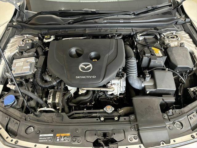 ＭＡＺＤＡ３ファストバック ＸＤプロアクティブ　ツーリングセレクション　４ＷＤ　ディーゼル　ＢＯＳＥサウンド　純正ＳＤナビ　全方位カメラ　レーダークルーズ　シートヒーター　衝突軽減ブレーキ　禁煙車　パワーシート　ブルートゥース　フルセグＴＶ　ＥＴＣ　ＬＥＤヘッドライト（30枚目）