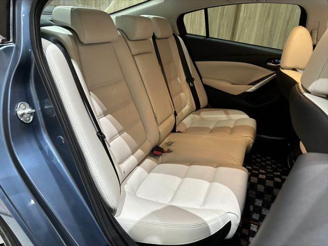 アテンザセダン ＸＤ　Ｌパッケージ　４ＷＤ　ＢＯＳＥサウンド　ベージュ革シート　レーダークルーズコントロール　衝突軽減ブレーキ　純正ＳＤナビ　バックカメラ　フルセグＴＶ　Ｂｌｕｅｔｏｏｔｈ　パワーシート　シートヒーター（10枚目）