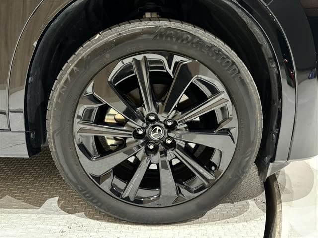 ＣＸ－６０ ＸＤ－ハイブリッド　エクスクルーシブスポーツ　ＢＯＳＥサウンド　サンルーフ　全周囲カメラ　本革シート　レーダークルーズコントロール　禁煙車　衝突軽減ブレーキ　純正ＳＤナビ　パワーシート　シートヒーター　シートエアコン（14枚目）