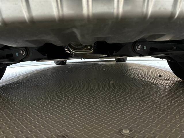 ＣＸ－６０ ＸＤ－ハイブリッド　エクスクルーシブスポーツ　ＢＯＳＥサウンド　サンルーフ　全周囲カメラ　本革シート　レーダークルーズコントロール　禁煙車　衝突軽減ブレーキ　純正ＳＤナビ　パワーシート　シートヒーター　シートエアコン（31枚目）