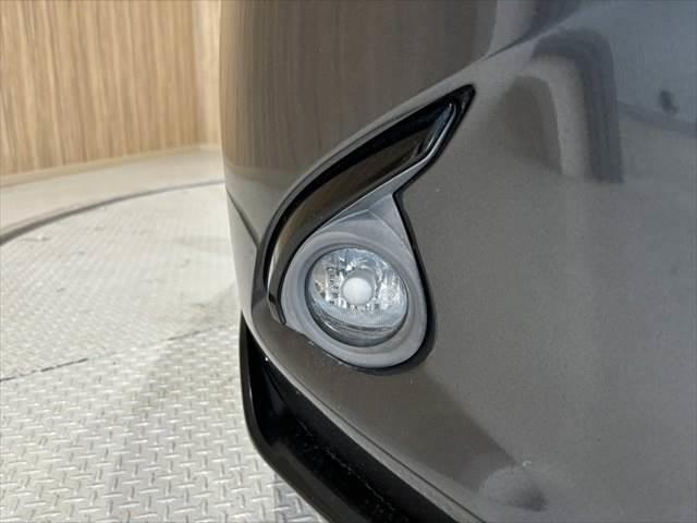 デミオ ＸＤツーリング　６速マニュアル車　ヘッドアップディスプレイ　純正ＳＤナビ　ＬＥＤヘッド　ＤＶＤ再生　禁煙車　クルーズコントロール　フルセグＴＶ　スマートキー　ＥＴＣ　純正１６インチアルミホイール（24枚目）