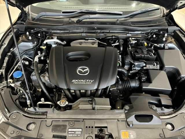 アクセラスポーツ １５Ｓツーリング　６速マニュアル車　ＢＯＳＥサウンド　純正ＳＤナビ　レーダークルーズコントロール　ＤＶＤ再生　ＥＴＣ　禁煙車　フルセグＴＶ　ブルートゥース　ＬＥＤヘッド　衝突軽減ブレーキ　純正１６インチアルミホイール（32枚目）