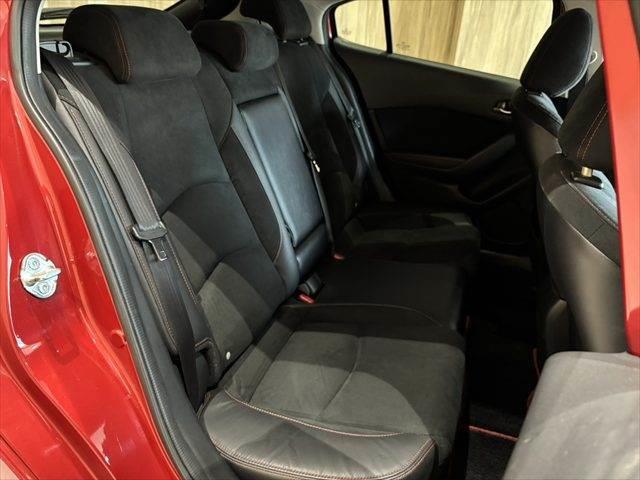 アクセラスポーツ ＸＤ　サンルーフ　ＢＯＳＥサウンド　純正ＳＤナビ　レーダークルーズコントロール　バックカメラ　シートヒーター　禁煙車　フルセグＴＶ　ブルートゥース　ＬＥＤヘッド　ハーフレザー　ＥＴＣ（13枚目）