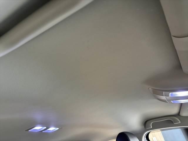 ���V����