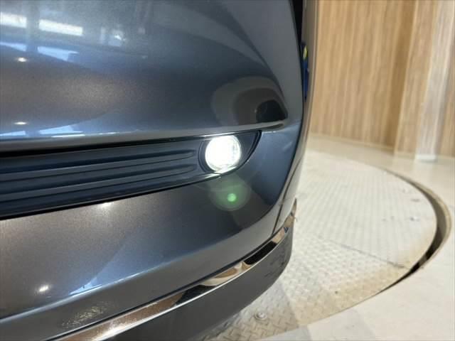 ＣＸ－５ ＸＤ　エクスクルーシブモード　本革シート　ＢＯＳＥサウンド　全方位カメラ　純正ＳＤナビ　レーダークルーズコントロール　禁煙車　衝突軽減ブレーキ　電動リアゲート　シートヒーター　シートエアコン　パワーシート　クリアランスソナー（33枚目）