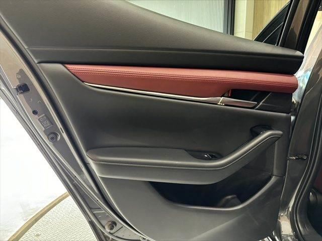 ���h�A�g����