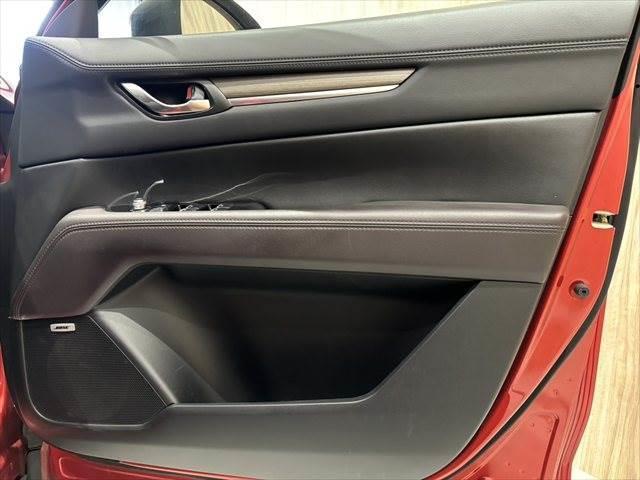 ＣＸ－５ ＸＤ　エクスクルーシブモード　ＢＯＳＥサウンド　アイアクティブセンス　本革シート　全方位カメラ　禁煙車　純正ＳＤナビ　衝突軽減ブレーキ　クリアランスソナー　ミュージックサーバー　フルセグＴＶ　パワーシート　４ＷＤ　電動リアゲート（56枚目）