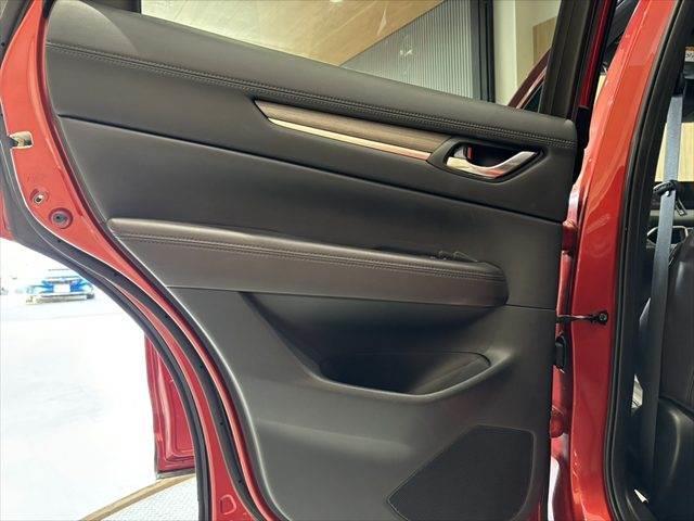 ＣＸ－５ ＸＤ　エクスクルーシブモード　ＢＯＳＥサウンド　アイアクティブセンス　本革シート　全方位カメラ　禁煙車　純正ＳＤナビ　衝突軽減ブレーキ　クリアランスソナー　ミュージックサーバー　フルセグＴＶ　パワーシート　４ＷＤ　電動リアゲート（65枚目）