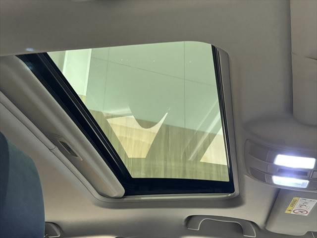 アクセラスポーツ ＸＤ　６速ＭＴ　サンルーフ　ＢＯＳＥサウンド　純正ＳＤナビ　レーダークルーズコントロール　バックカメラ　シートヒーター　禁煙車　フルセグＴＶ　ブルートゥース　ＬＥＤヘッド　ハーフレザー　ＥＴＣ（8枚目）