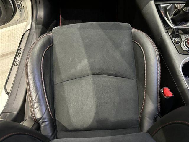 アクセラスポーツ ＸＤ　６速ＭＴ　サンルーフ　ＢＯＳＥサウンド　純正ＳＤナビ　レーダークルーズコントロール　バックカメラ　シートヒーター　禁煙車　フルセグＴＶ　ブルートゥース　ＬＥＤヘッド　ハーフレザー　ＥＴＣ（64枚目）