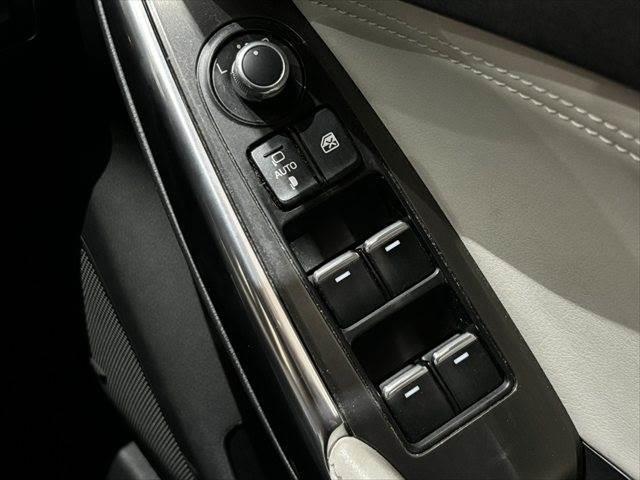 アテンザセダン ＸＤ　Ｌパッケージ　４ＷＤ　ＢＯＳＥサウンド　ステアリングヒーター　バックカメラ　シートシーター　ＥＴＣ　禁煙車　純正ＳＤナビ　ＬＥＤヘッドライト　本革シート　レーダークルーズコントロール　フルセグ（49枚目）