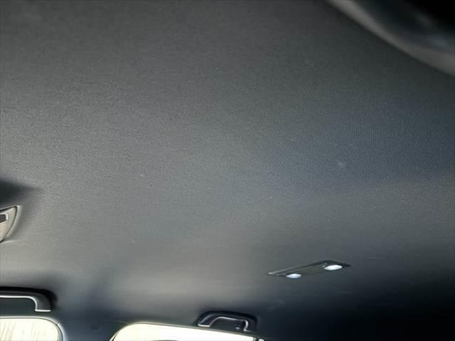 ���V����