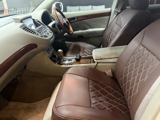 シーマ 450XV シーマ450XV LEONHARDIRITT Glaube 20インチホイール BOLD WORLDエアサス公認済 リアストレートマフラー シートカバー 社外ウッドハンドル シートメモリー(22枚目)