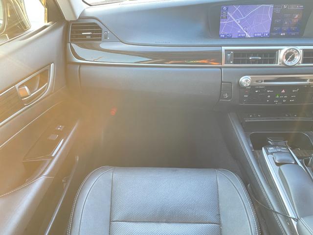 ＧＳ ＧＳ２５０　Ｉパッケージ　シートヒーター　シートエアコン　Ｂｌｕｅｔｏｏｔｈ　ＲＳＲ車高調　ロクサーニ新品ホイール　スピンドルグリル　リアサンシェード　ｆスポイラー　トランクスポイラー　三眼ヘッドライト　ＥＴＣ　スモークテール（17枚目）