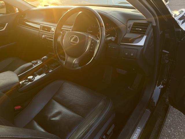 ＧＳ ＧＳ２５０　Ｉパッケージ　シートヒーター　シートエアコン　Ｂｌｕｅｔｏｏｔｈ　ＲＳＲ車高調　ロクサーニ新品ホイール　スピンドルグリル　リアサンシェード　ｆスポイラー　トランクスポイラー　三眼ヘッドライト　ＥＴＣ　スモークテール（25枚目）