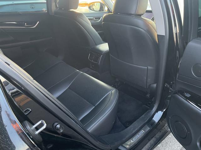 ＧＳ ＧＳ２５０　Ｉパッケージ　シートヒーター　シートエアコン　Ｂｌｕｅｔｏｏｔｈ　ＲＳＲ車高調　ロクサーニ新品ホイール　スピンドルグリル　リアサンシェード　ｆスポイラー　トランクスポイラー　三眼ヘッドライト　ＥＴＣ　スモークテール（26枚目）