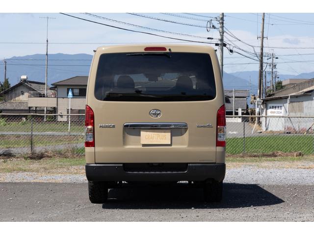 ハイエースバン ロングスーパーＧＬ　Ｓ－ＧＬ・ディーゼル・アースカラーパッケージ・ベージュ・電動スライドドア・クラフトプラスオリジナルバンライフカスタム・車中泊仕様・オリジナルセンターコンソール・セカンドキャビネット・シートカバー（10枚目）
