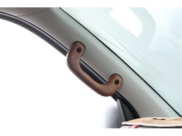 ハイエースバン ロングスーパーＧＬ　Ｓ－ＧＬ・ディーゼル・アースカラーパッケージ・ベージュ・電動スライドドア・クラフトプラスオリジナルバンライフカスタム・車中泊仕様・オリジナルセンターコンソール・セカンドキャビネット・シートカバー（30枚目）