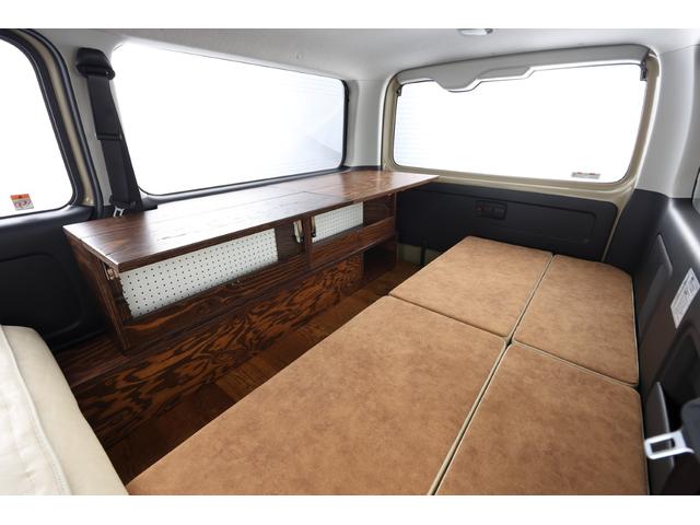 ハイエースバン ロングスーパーＧＬ　Ｓ－ＧＬ・ディーゼル・アースカラーパッケージ・ベージュ・電動スライドドア・クラフトプラスオリジナルバンライフカスタム・車中泊仕様・オリジナルセンターコンソール・セカンドキャビネット・シートカバー（39枚目）