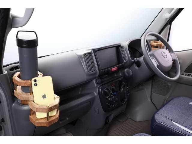 クリッパーバン ＧＸ　クラフトプラスバンライフオリジナルカスタム・車中泊仕様・オーク・カーゴキット・シートカバー・ドリンクホルダー・アシストグリップ・ダムド　ｌｉｔｔｌｅ　Ｄ・カロッツェリア７インチナビ・バックカメラ（18枚目）