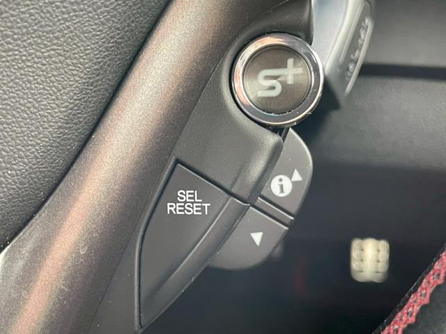 ＣＲ－Ｚ αマスターレーベル　禁煙車　ＺＦ２　後期型　リチウムイオン電池　ユーザー様買取車両　ＢＬＩＴＺマフラー　ハーフレザーシート　Ｇａｔｈｅｒｓ純正ナビ　Ｂｌｕｅｔｏｏｔｈオーディオ　ＴＶ　クルーズコントロール　純正１７インチ（45枚目）