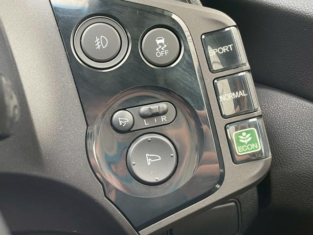 ＣＲ－Ｚ αマスターレーベル　禁煙車　ＺＦ２　後期型　リチウムイオン電池　ユーザー様買取車両　ＢＬＩＴＺマフラー　ハーフレザーシート　Ｇａｔｈｅｒｓ純正ナビ　Ｂｌｕｅｔｏｏｔｈオーディオ　ＴＶ　クルーズコントロール　純正１７インチ（55枚目）