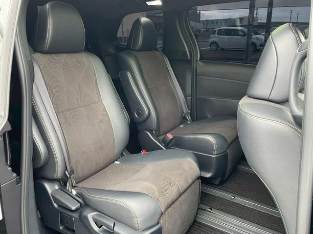 エスティマ アエラス　プレミアム　禁煙車　後期モデル　サンルーフ　ＴＲＤフルエアロ　両側電動スライドドア　純正９インチＳＤナビ　純正１２インチフリップダウンモニター　ハーフレザーシート　クルーズコントロール　パワーシート（7枚目）