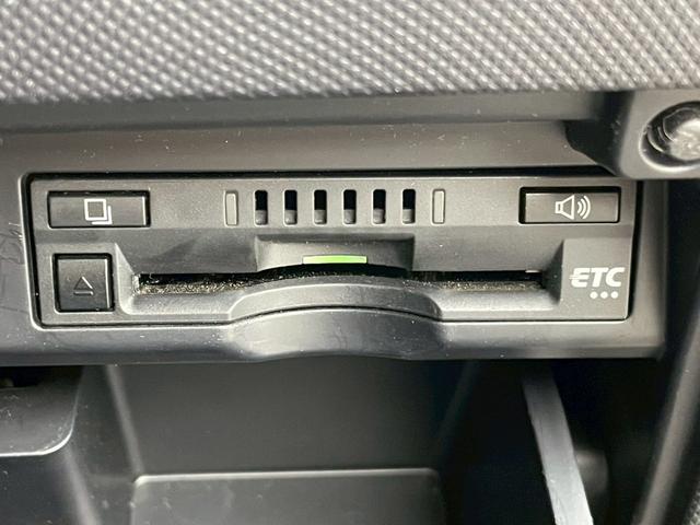 エスティマ アエラス　プレミアム　禁煙車　後期モデル　サンルーフ　ＴＲＤフルエアロ　両側電動スライドドア　純正９インチＳＤナビ　純正１２インチフリップダウンモニター　ハーフレザーシート　クルーズコントロール　パワーシート（14枚目）