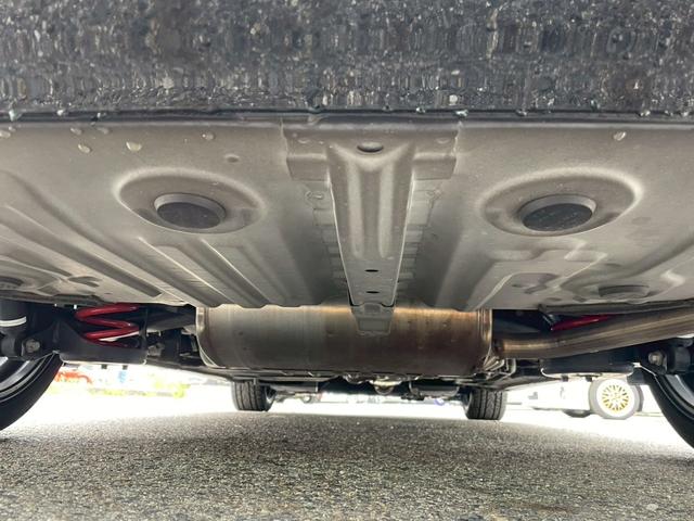 エスティマ アエラス　プレミアム　禁煙車　後期モデル　サンルーフ　ＴＲＤフルエアロ　両側電動スライドドア　純正９インチＳＤナビ　純正１２インチフリップダウンモニター　ハーフレザーシート　クルーズコントロール　パワーシート（68枚目）