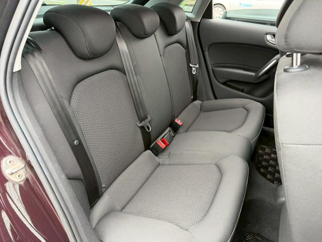 A1スポーツバック 1.4TFSI ワンオーナー 禁煙車 ユーザー様買取車両 プッシュスタート ナビ Bluetoothオーディオ HIDヘッドライト CD・DVD・TV再生 ETC 純正15インチアルミアイドリングストップ(7枚目)