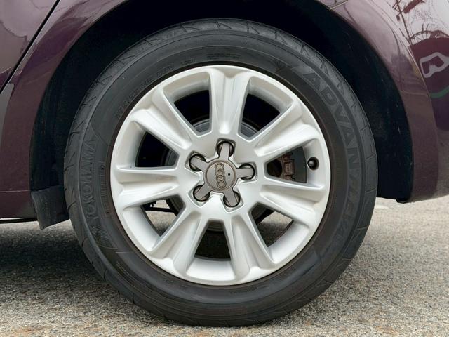 A1スポーツバック 1.4TFSI ワンオーナー 禁煙車 ユーザー様買取車両 プッシュスタート ナビ Bluetoothオーディオ HIDヘッドライト CD・DVD・TV再生 ETC 純正15インチアルミアイドリングストップ(23枚目)