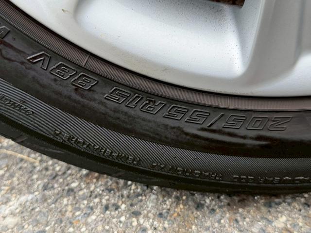 A1スポーツバック 1.4TFSI ワンオーナー 禁煙車 ユーザー様買取車両 プッシュスタート ナビ Bluetoothオーディオ HIDヘッドライト CD・DVD・TV再生 ETC 純正15インチアルミアイドリングストップ(25枚目)