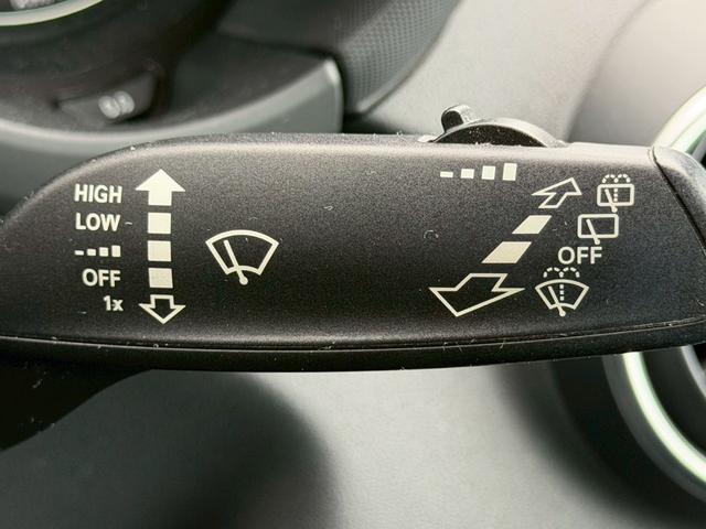 A1スポーツバック 1.4TFSI ワンオーナー 禁煙車 ユーザー様買取車両 プッシュスタート ナビ Bluetoothオーディオ HIDヘッドライト CD・DVD・TV再生 ETC 純正15インチアルミアイドリングストップ(38枚目)