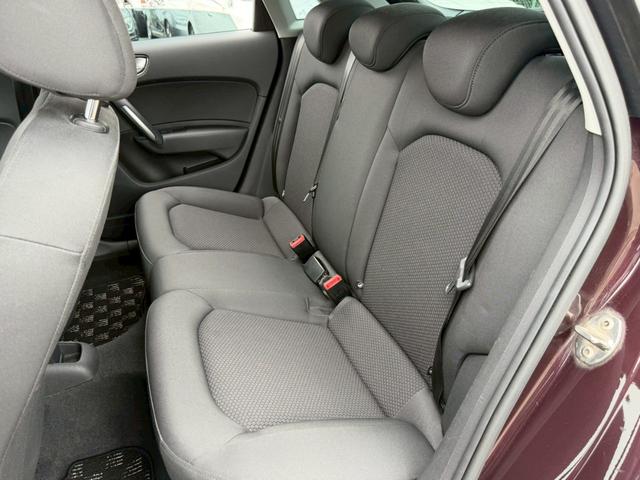 A1スポーツバック 1.4TFSI ワンオーナー 禁煙車 ユーザー様買取車両 プッシュスタート ナビ Bluetoothオーディオ HIDヘッドライト CD・DVD・TV再生 ETC 純正15インチアルミアイドリングストップ(50枚目)