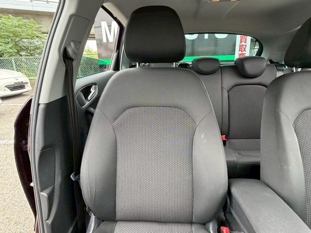 A1スポーツバック 1.4TFSI ワンオーナー 禁煙車 ユーザー様買取車両 プッシュスタート ナビ Bluetoothオーディオ HIDヘッドライト CD・DVD・TV再生 ETC 純正15インチアルミアイドリングストップ(51枚目)