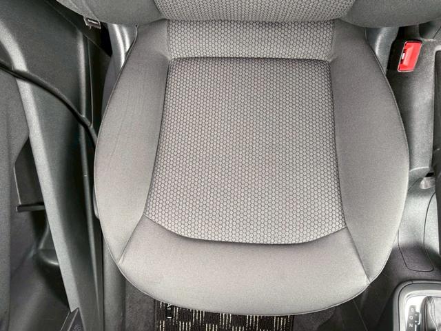 A1スポーツバック 1.4TFSI ワンオーナー 禁煙車 ユーザー様買取車両 プッシュスタート ナビ Bluetoothオーディオ HIDヘッドライト CD・DVD・TV再生 ETC 純正15インチアルミアイドリングストップ(52枚目)