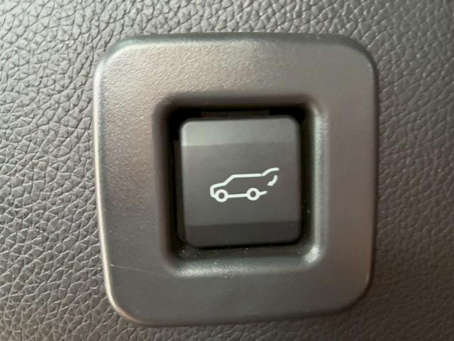 LINCOLN LINCOLN NAVIGATOR BASE GRADE