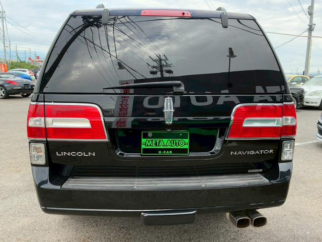 LINCOLN LINCOLN NAVIGATOR BASE GRADE