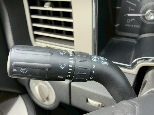 LINCOLN LINCOLN NAVIGATOR BASE GRADE