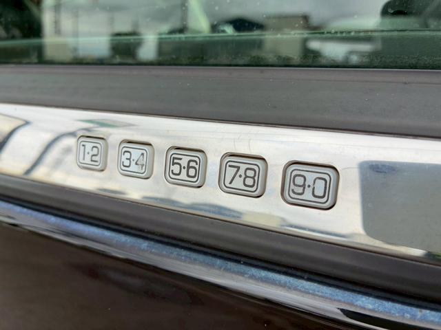 LINCOLN LINCOLN NAVIGATOR BASE GRADE