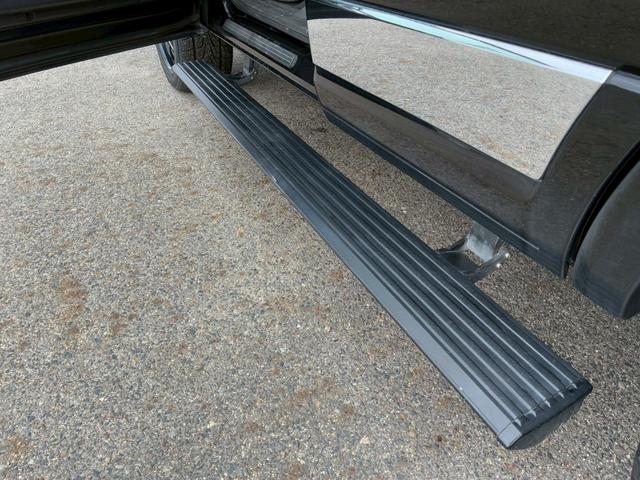 LINCOLN LINCOLN NAVIGATOR BASE GRADE