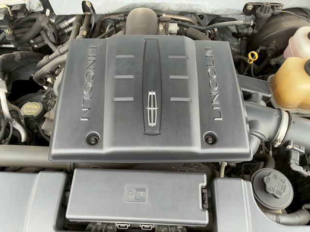LINCOLN LINCOLN NAVIGATOR BASE GRADE